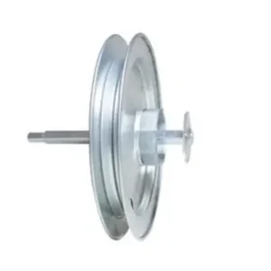 Puleggia in ferro zincato con calotta regolabile già premontata per tapparelle con manovra a cinghia per rullo da 60 mm. Regolazione fino a 11cm. Varie dimensioni. Populair