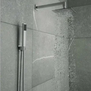 Set doccia a muro Gedy, finitura cromata, disegno quadrato Express Levering
