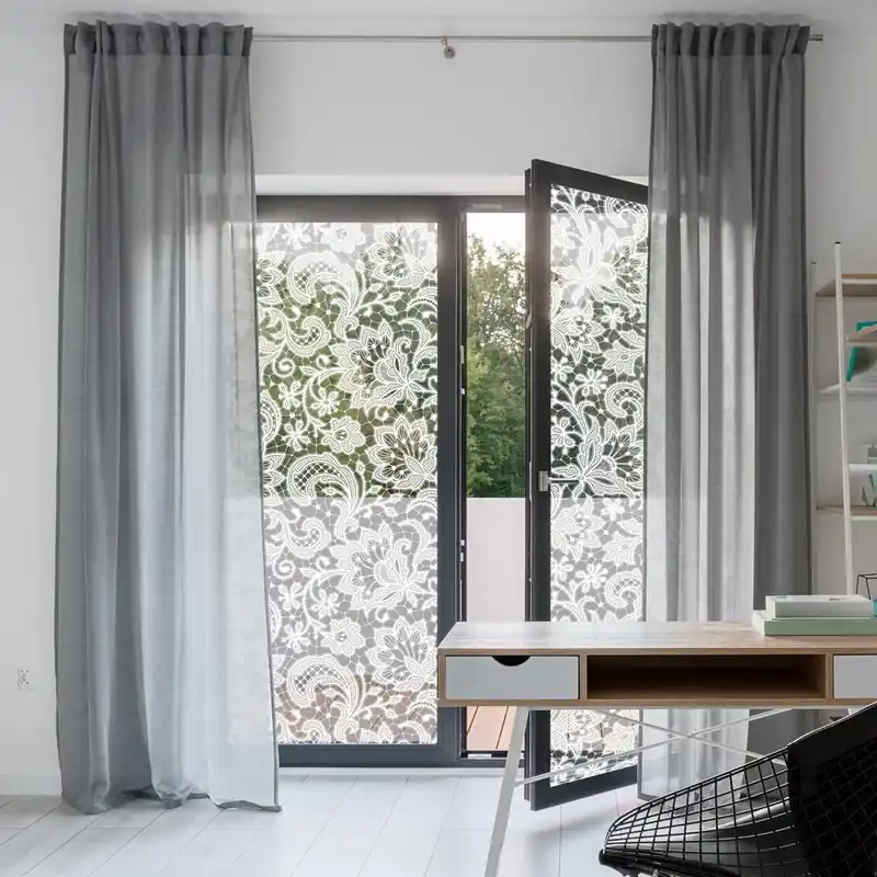 Flitsaanbieding Pellicola adesiva per vetro Fiori bianchi - 60x100 cm
